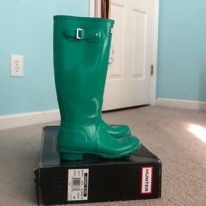 Hunter Rain Boots and Boot Shine